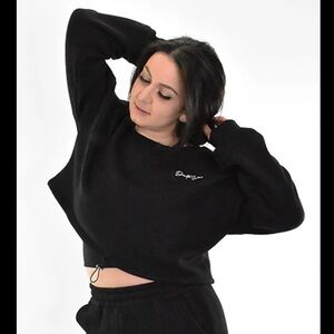 NWOT - Black Cropped Sweatshirt